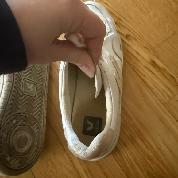 Veja White and Tan Men's Sneakers - Picture 3 of 4